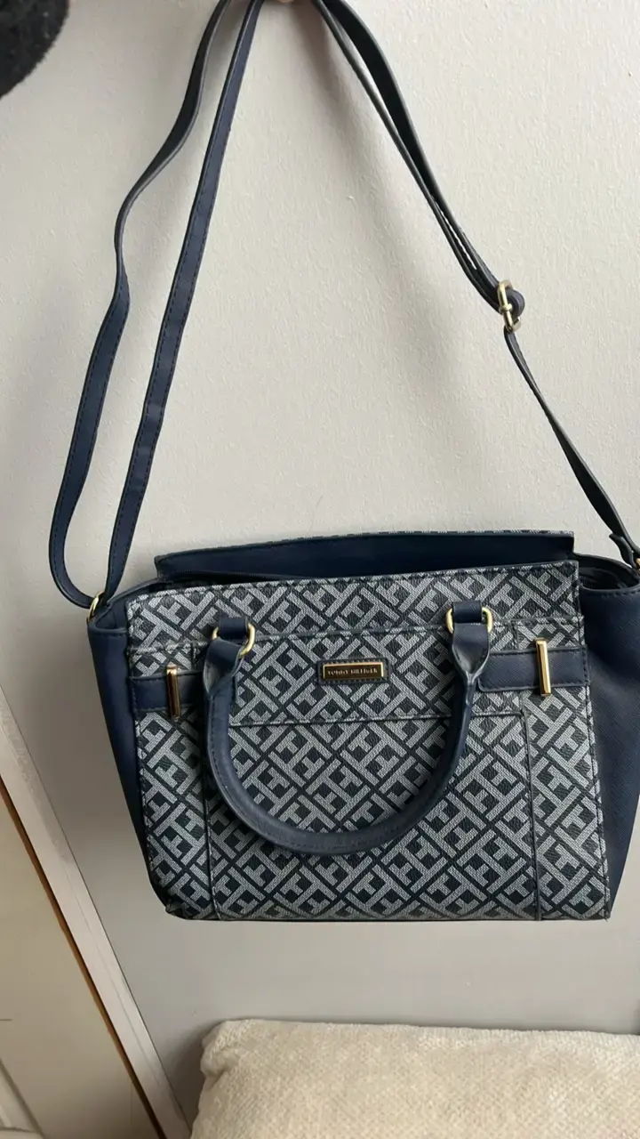 Bolso Tommy Hilfiger azul con diseño geométrico - 2