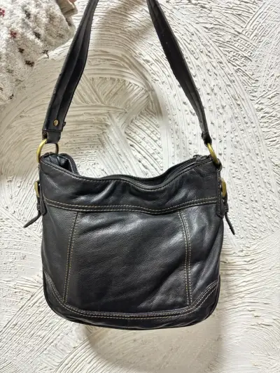 Bolso de cuero negro con correa ajustable - miniatura 1