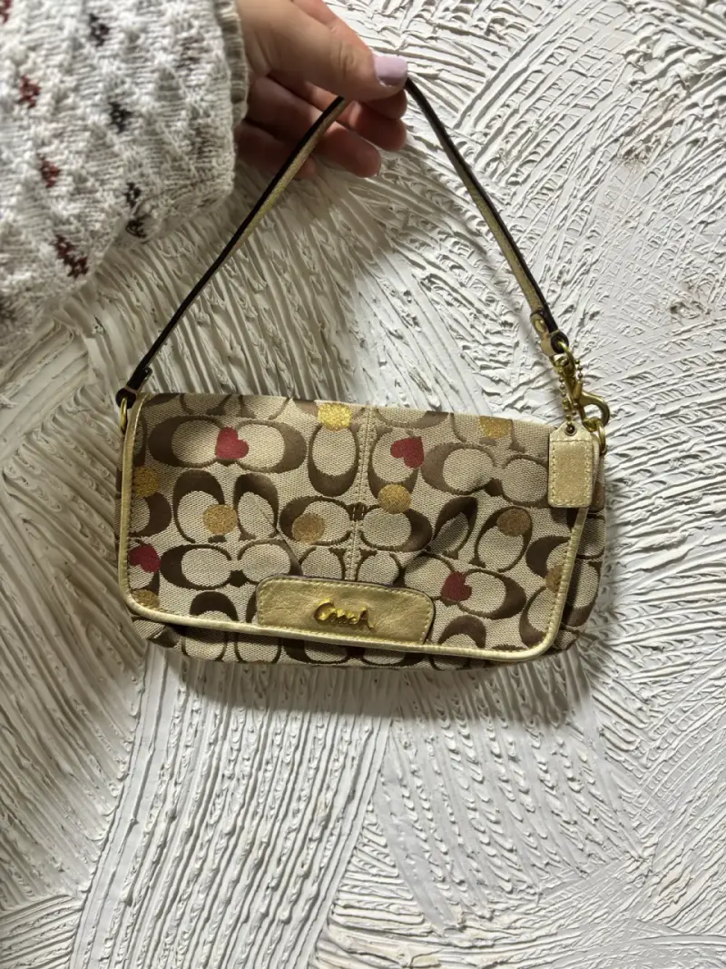 Cartera de mano Coach beige con dorado - 3