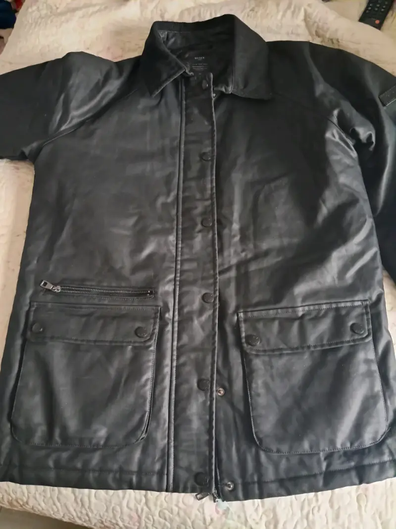 Chaqueta negra de cuero para mujer - 1