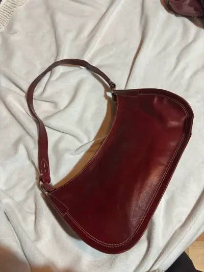 Cartera de cuero marrón estilo baguette - miniatura 1
