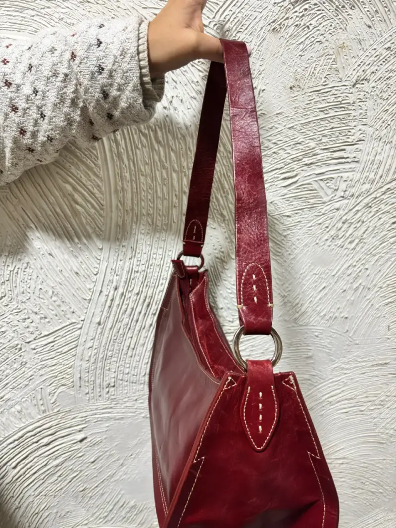Cartera de cuero marrón estilo baguette - 3