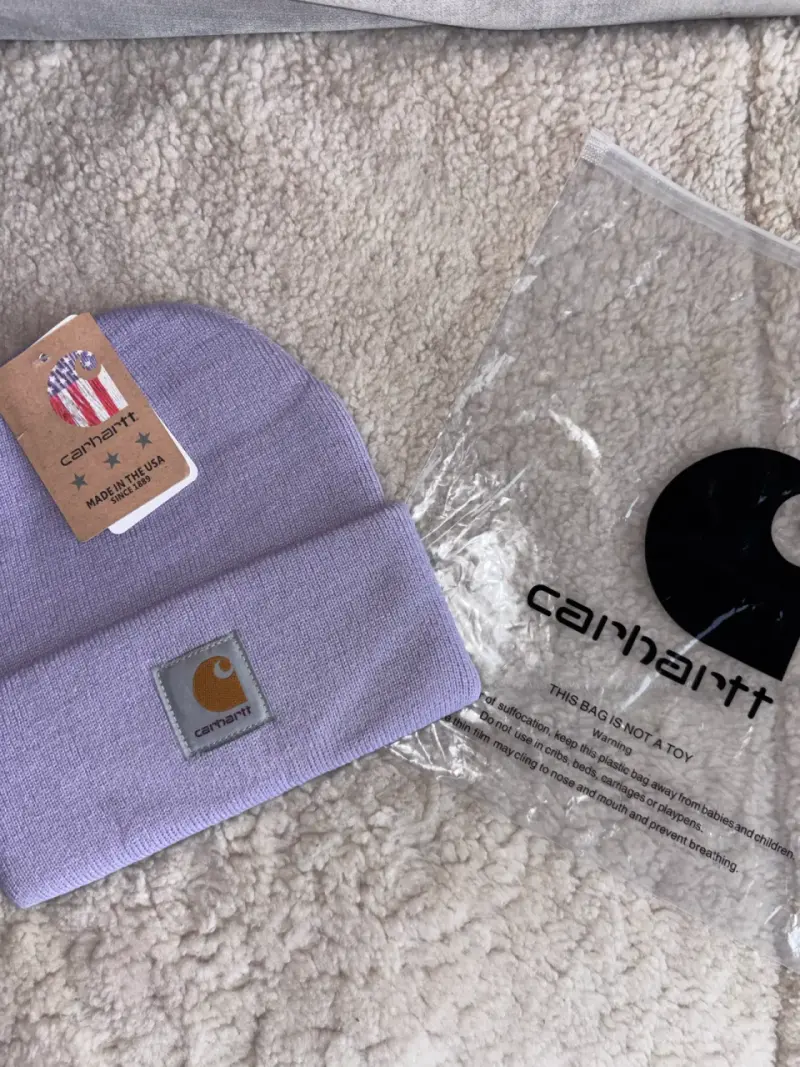 Gorro Carhartt morado de lana - 2