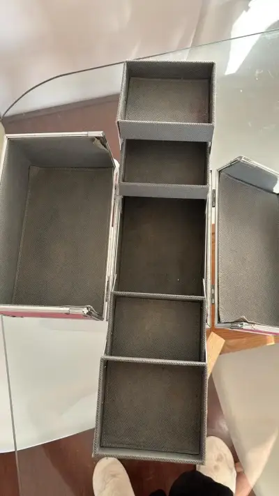 Maleta organizadora de maquillaje y joyas - miniatura 3