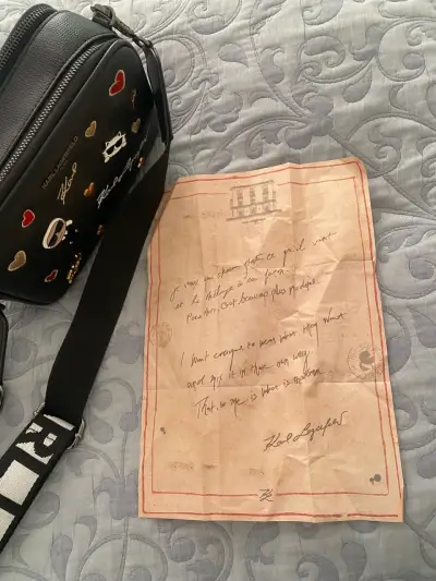 Cartera Karl Lagerfeld negra con diseño único - miniatura 5