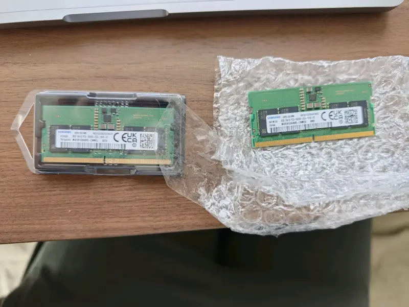 2x Memoria RAM Samsung DDR5 8GB (16Gb Total) - 2