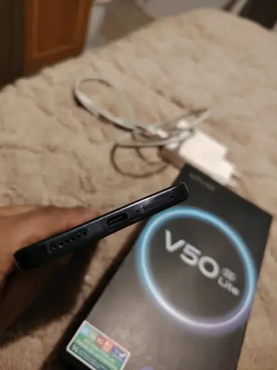 Smartphone Vivo V50 Lite 5G con cargador - miniatura 5