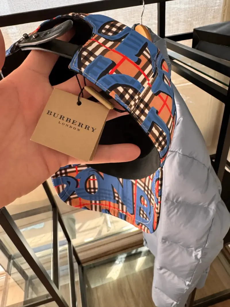 Gorra de diseño Burberry estilo casual - 6