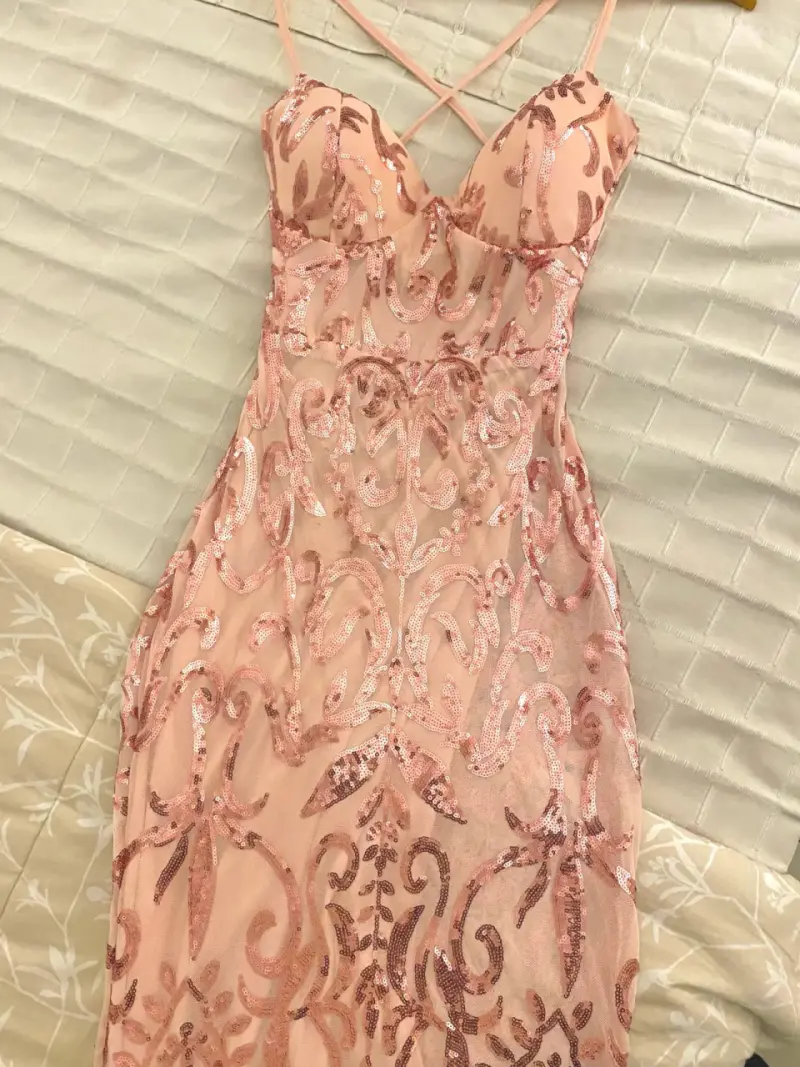 Vestido de gala rosa con lentejuelas- Un solo uso - 2