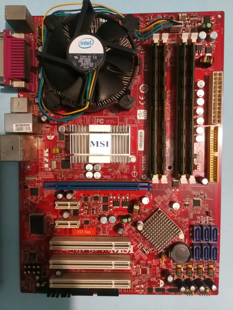 Placa madre MSI P43 Neo con ventilador Intel
