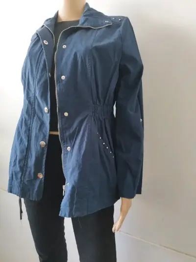 Chaqueta azul con cierre y botones - miniatura 1