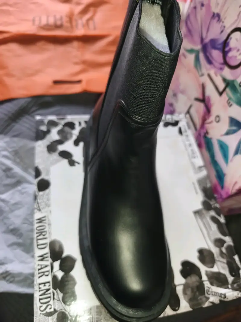 Botines de cuero negro con suela gruesa - 3