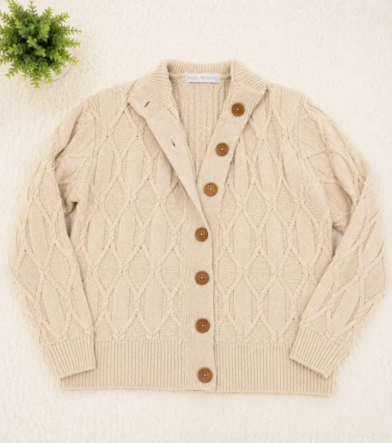 Cárdigan de punto beige con botones de madera - 2