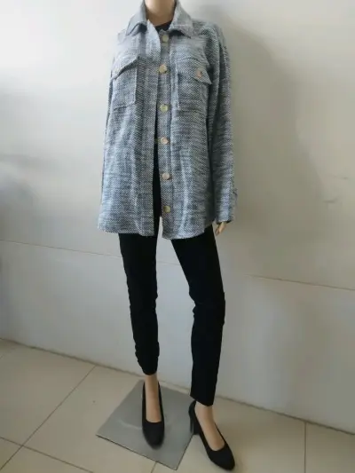 Chaqueta de lana gris con botones - miniatura 3