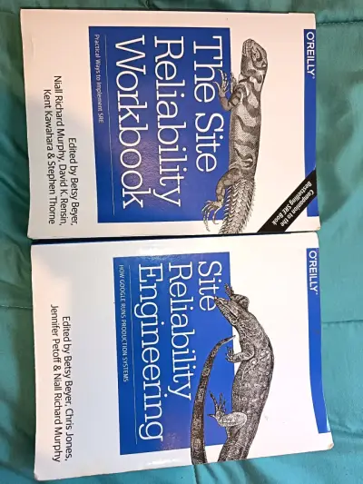 Pack de libros Site Reliability Engineering O'Reilly - miniatura 1