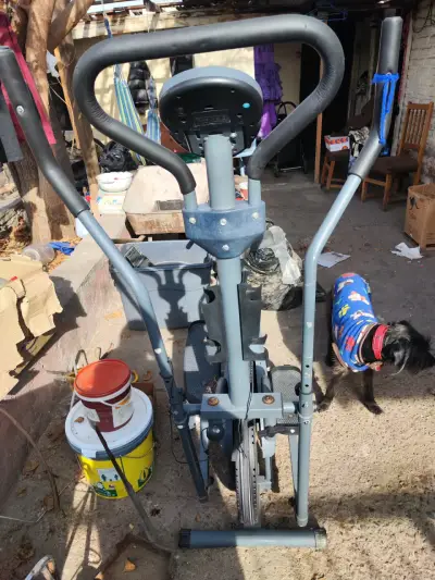 Bicicleta elíptica para ejercicio en casa - miniatura 2