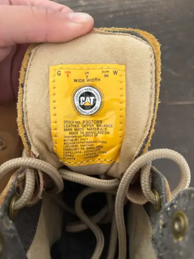 Botas Caterpillar de cuero beige con plataforma - miniatura 6