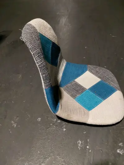 Silla moderna de diseño patchwork - miniatura 1
