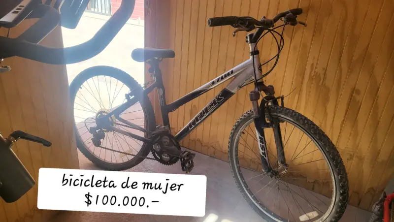 Bicicleta Trek 3700 para mujer