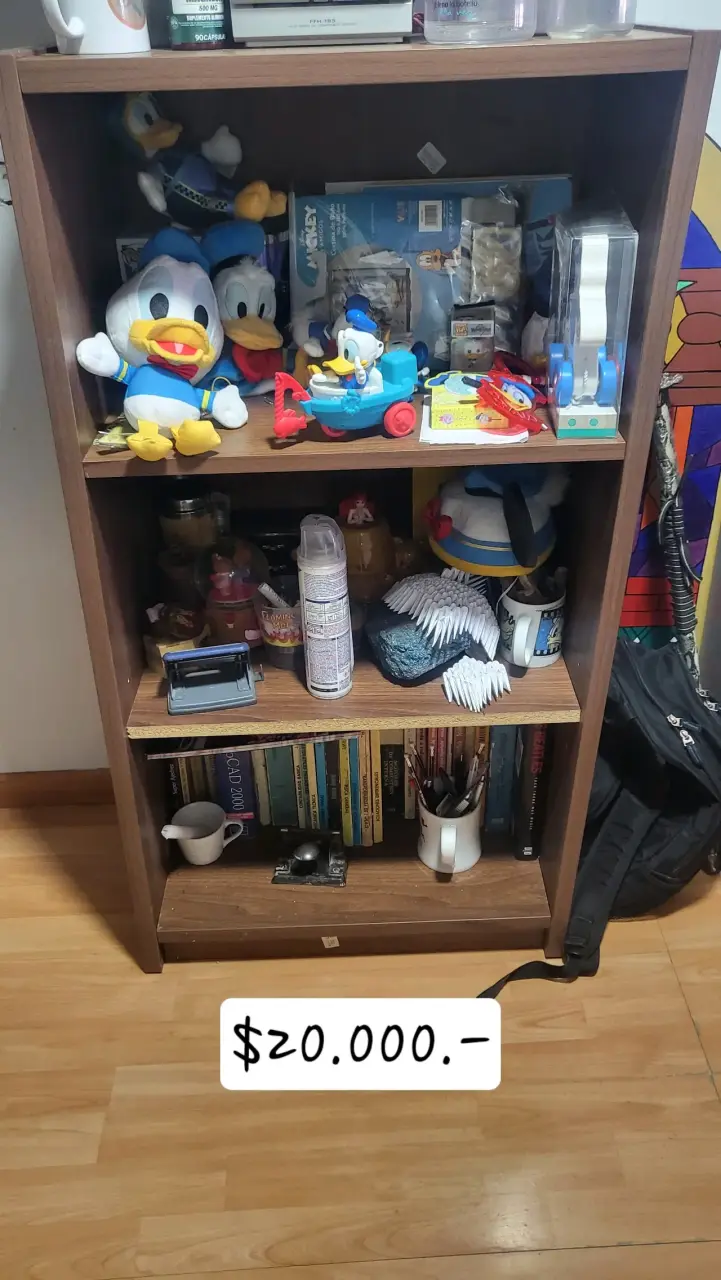 Estantería de madera