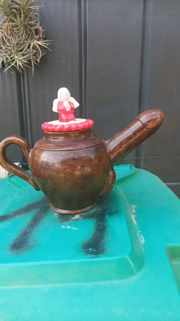Tetera de cerámica con diseño único - 1