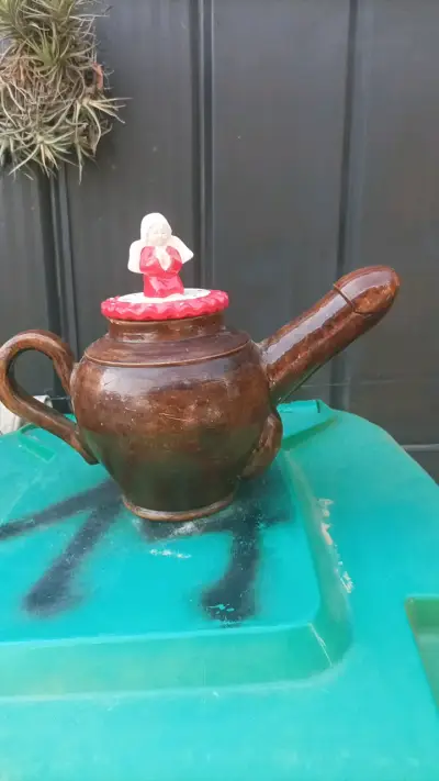 Tetera de cerámica con diseño único - miniatura 1
