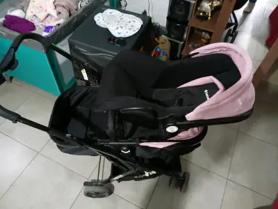 Coche de bebé Bebesit con silla rosada - miniatura 2