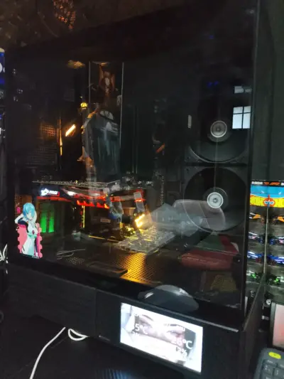 PC Gamer MSI con tarjeta gráfica - miniatura 2