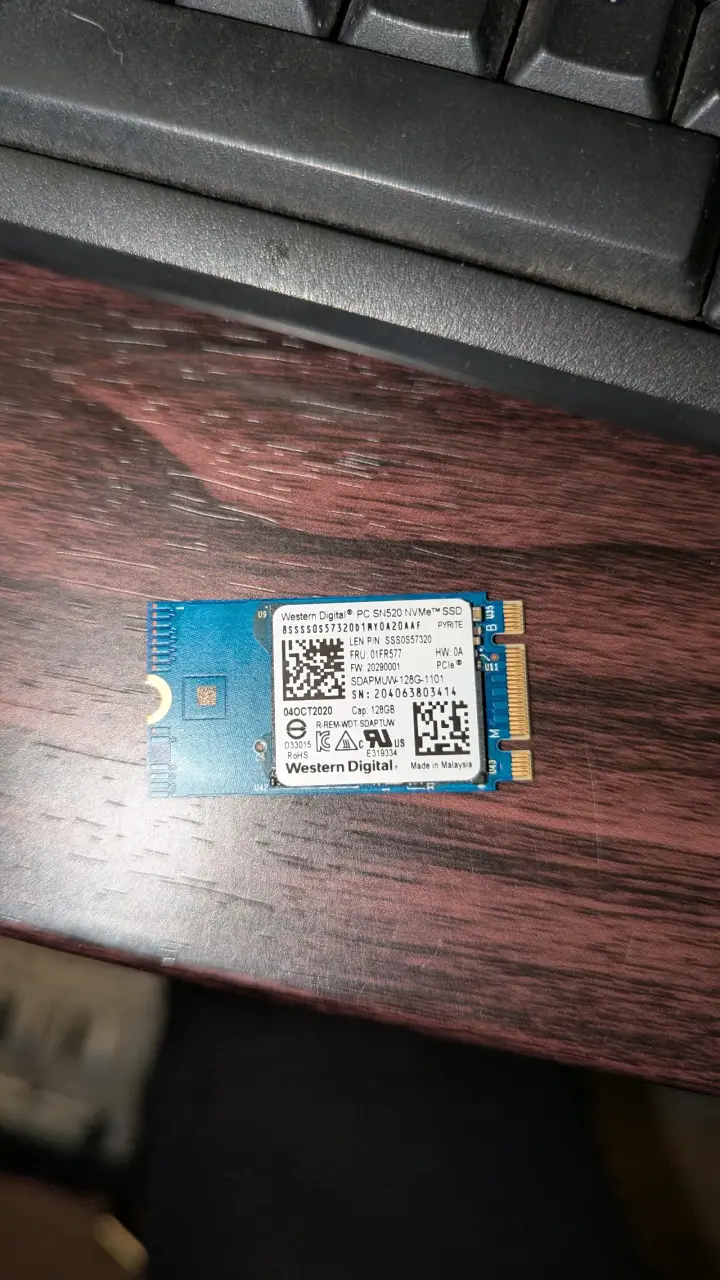 SSD NVMe Western Digital 128GB