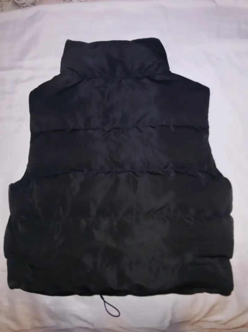 Chaleco reversible negro y verde - 4