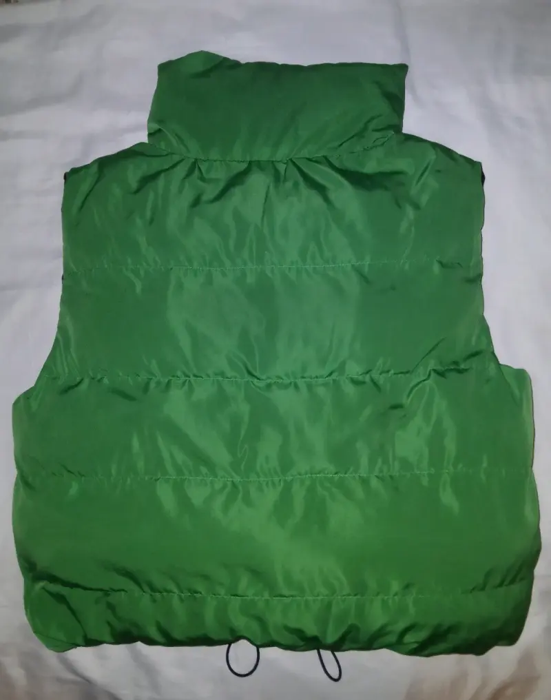 Chaleco reversible negro y verde - 6
