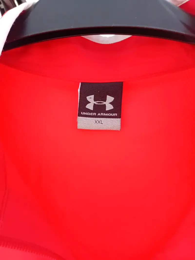 Polerón de tela cortaviento rojo Under Armour - 2