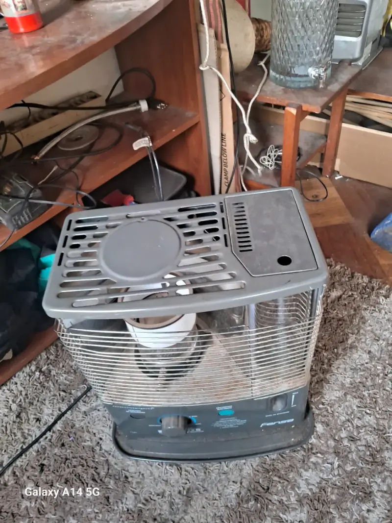 Estufa a parafina casi nueva muy poco uso - 3