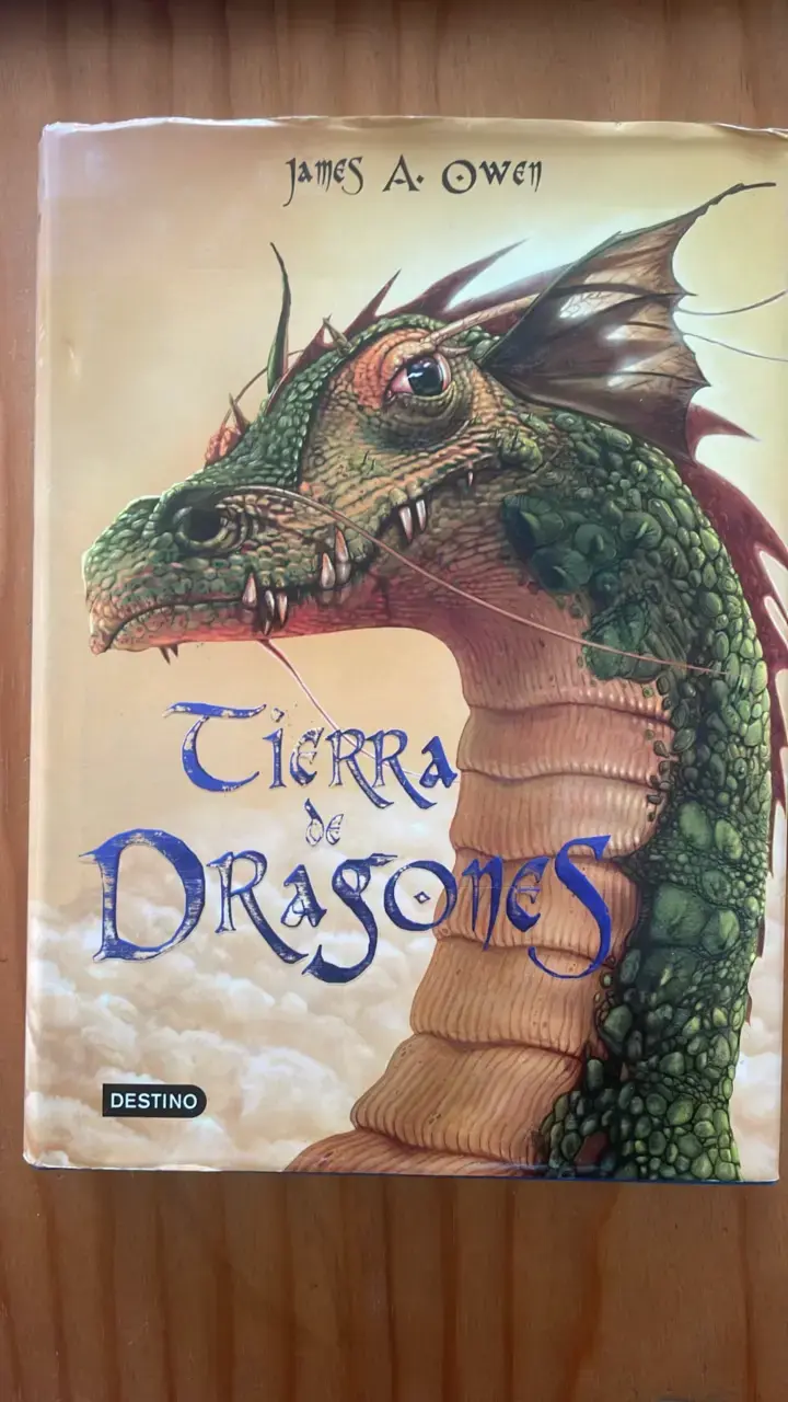 Libro 'Tierra de Dragones' de James A. Owen - 1