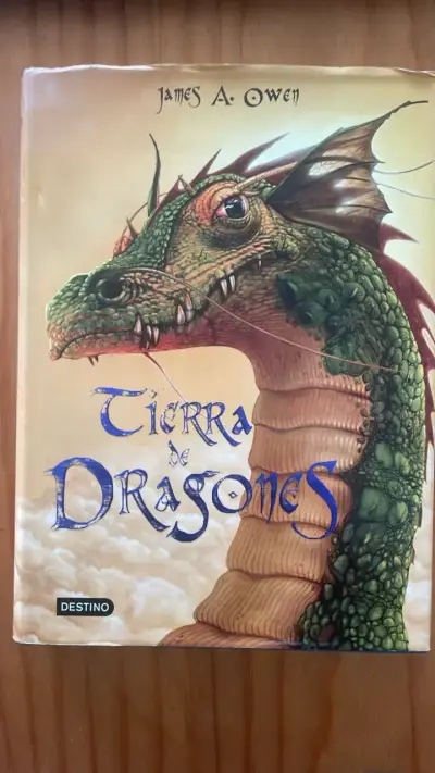 Libro 'Tierra de Dragones' de James A. Owen - miniatura 1