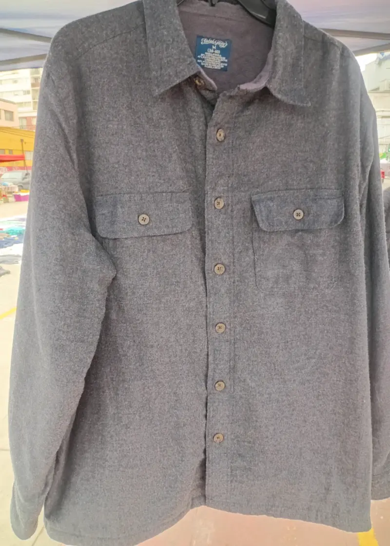 Camisa de franela y micropolar gris con bolsillos - 1