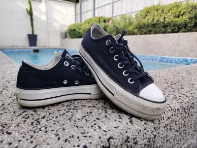 Zapatillas Converse Chuck Taylor negras - miniatura 2