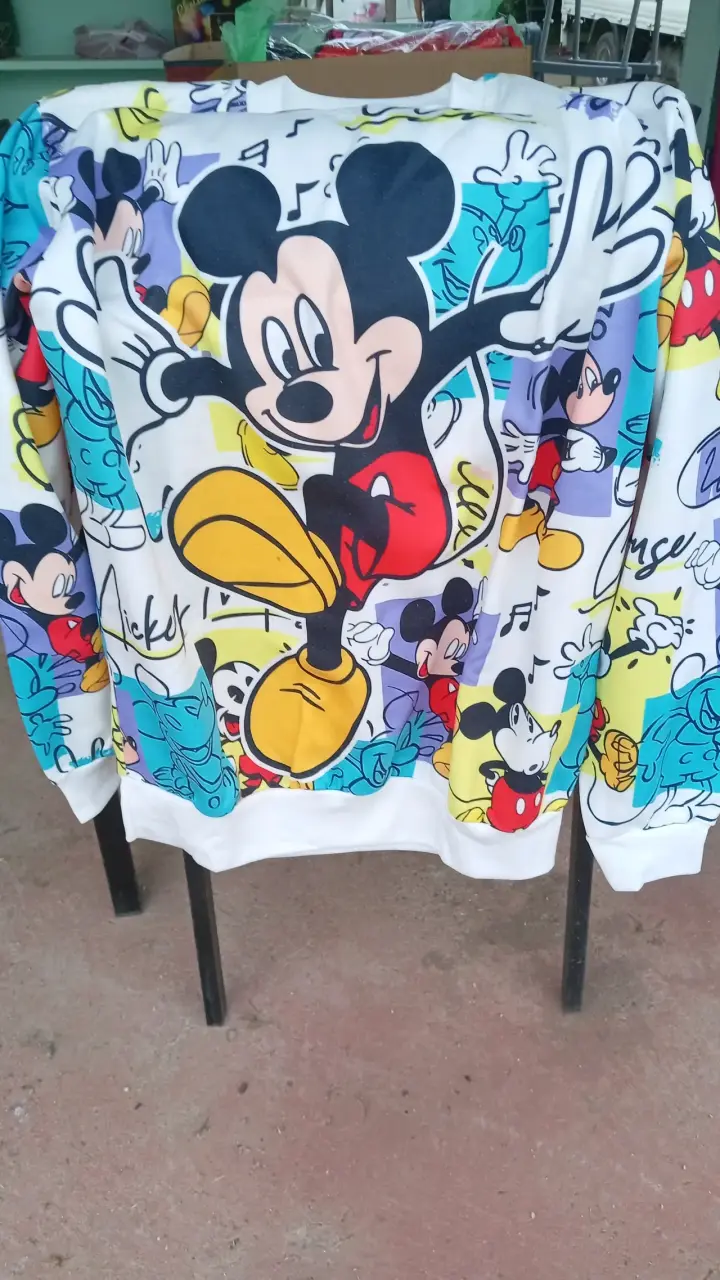Polerón estampado Mickey Mouse colorido - 1