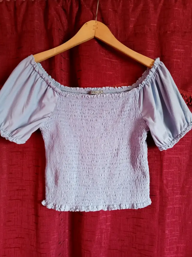 Blusa off shoulder