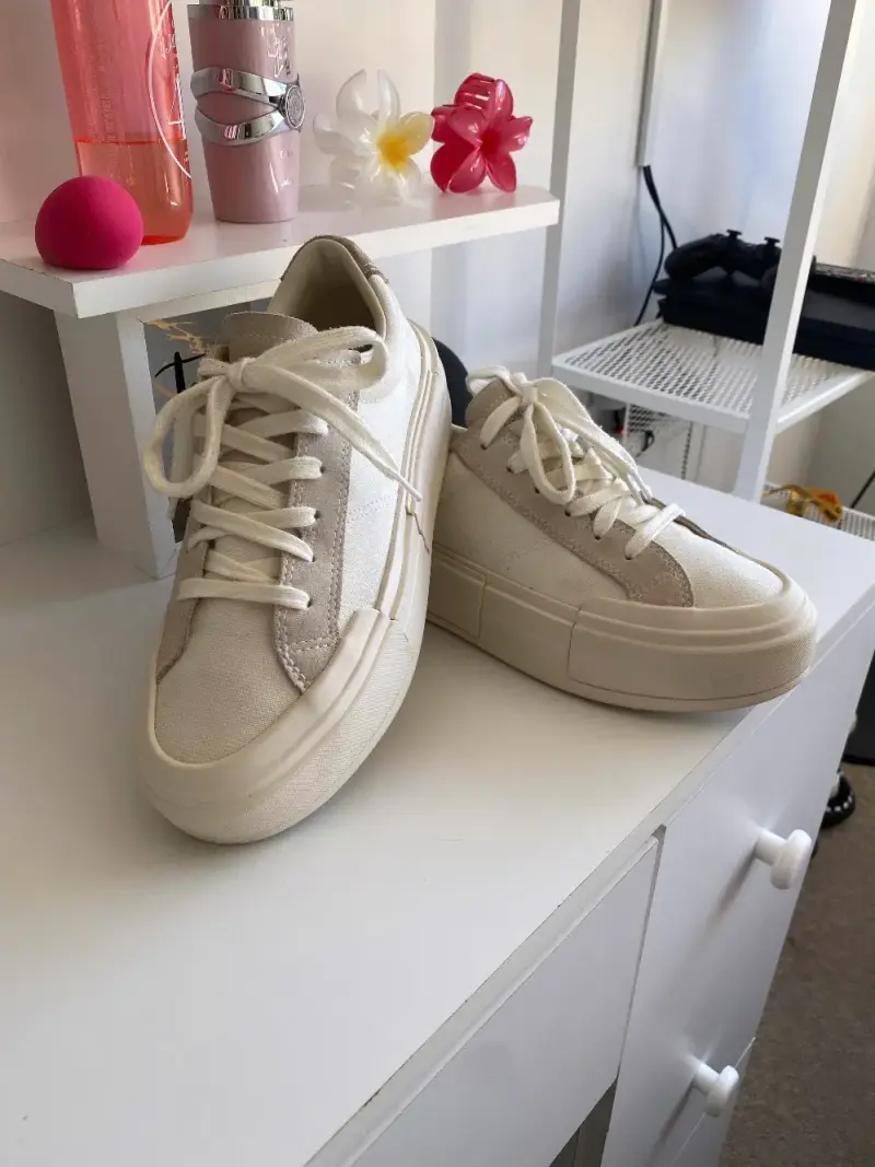 Zapatillas blancas casuales de lona - 1