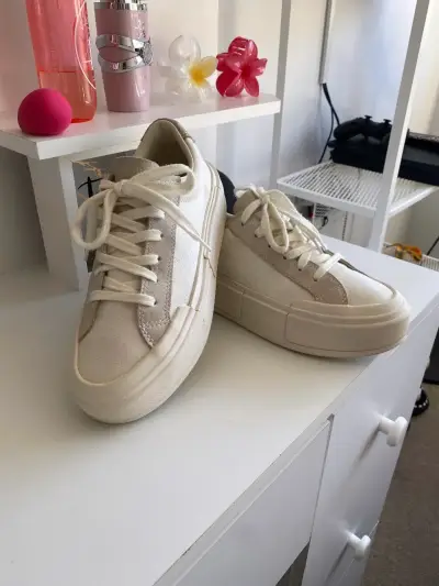 Zapatillas blancas casuales de lona - miniatura 1
