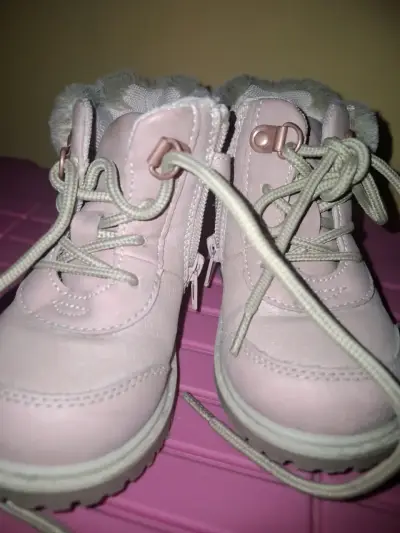 Botas rosadas para niña con forro cálido - miniatura 1