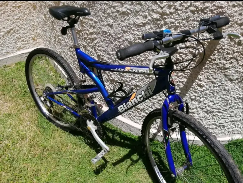 Bicicleta Bianchi azul para montaña - 6