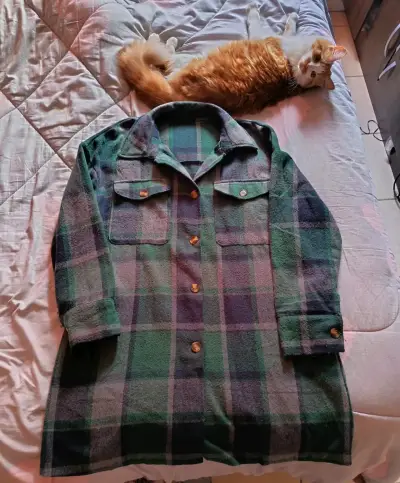 Chaqueta de felpa con capucha y estampado animal - miniatura 3