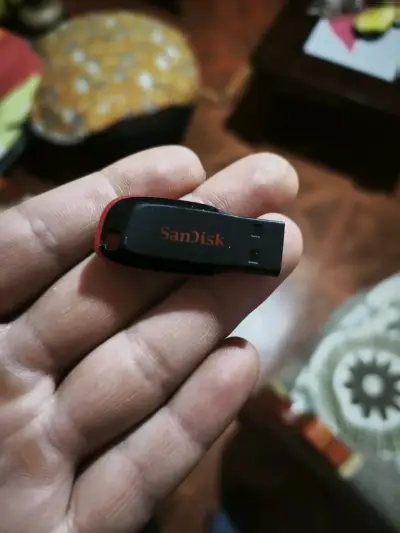 Pendrive SanDisk USB 16GB negro - miniatura 1