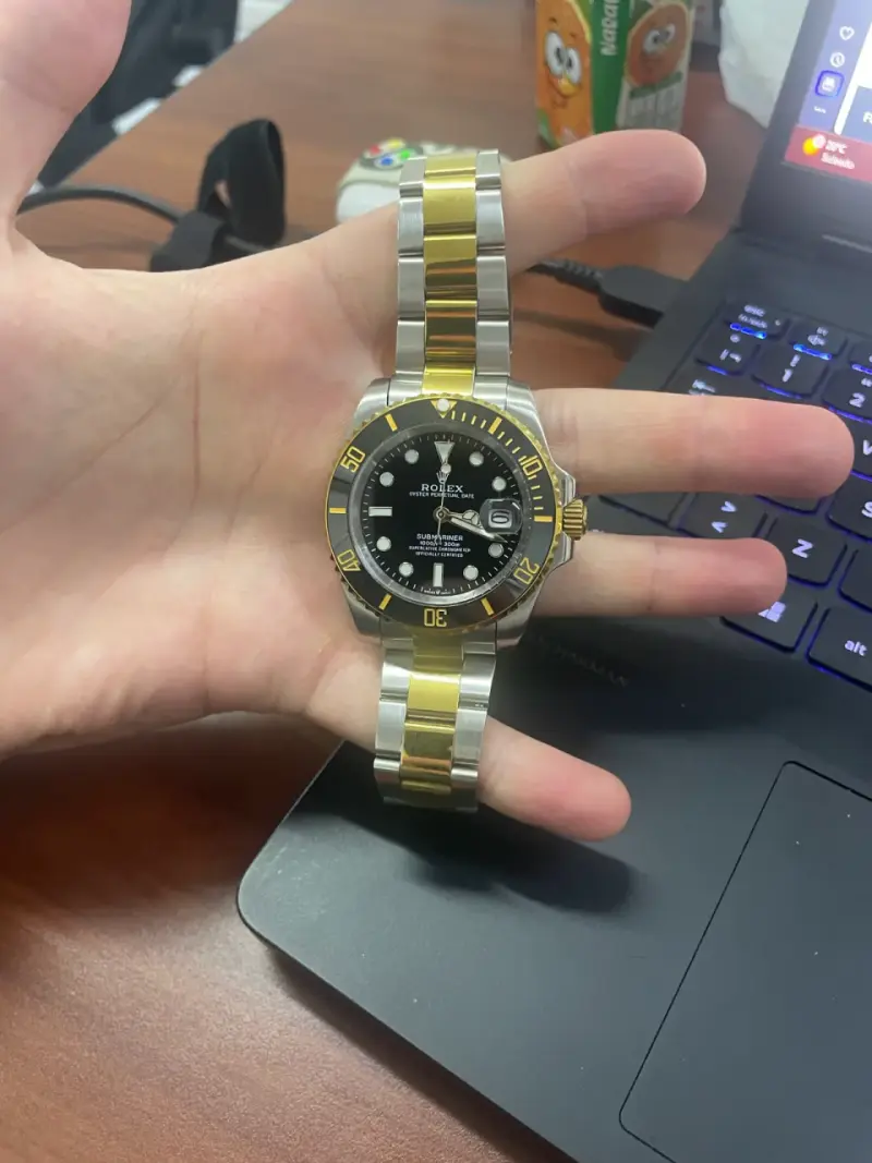 Reloj de pulsera bicolor elegante - 1