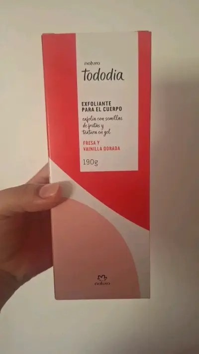 Exfoliante corporal Natura Tododia fresa y vainilla - miniatura 1