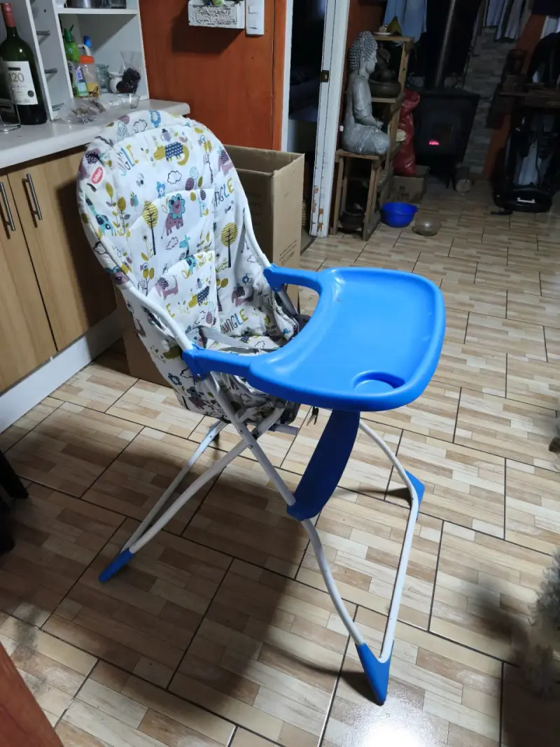 Silla de comer para bebé con bandeja azul - 1