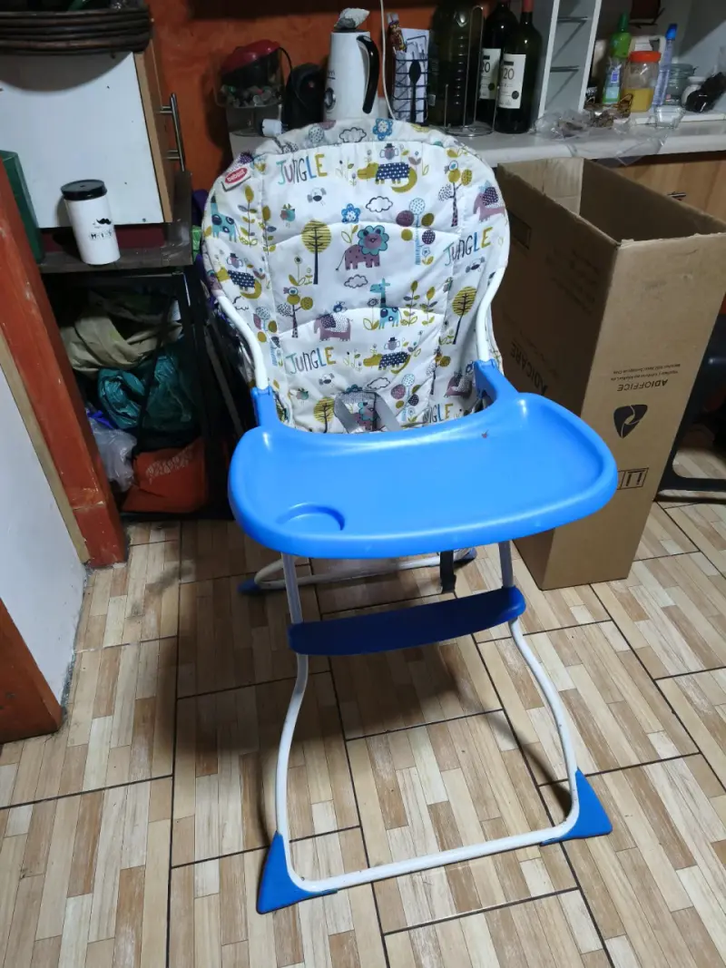 Silla de comer para bebé con bandeja azul - 2