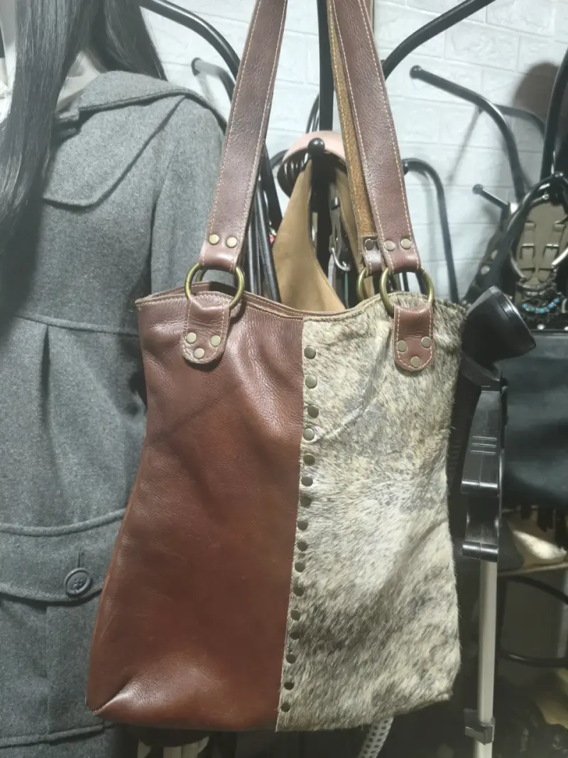 Bolso de cuero y piel estilo bohemio